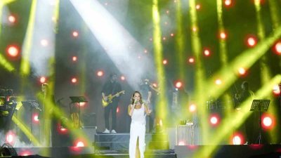 Kayseri Kültür Yolu Festivali’nin yedinci gününde sahne alan Bengü, sahnedeki