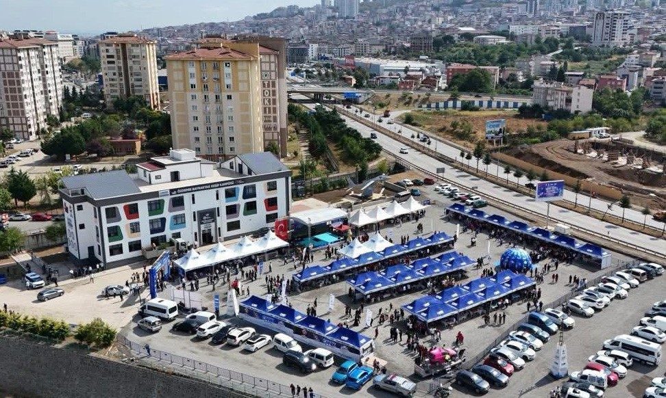 Samsun’da, Canik Belediyesi’nin gerçekleştirdiği Türkiye’nin en büyük yapay zekâ festivalinde