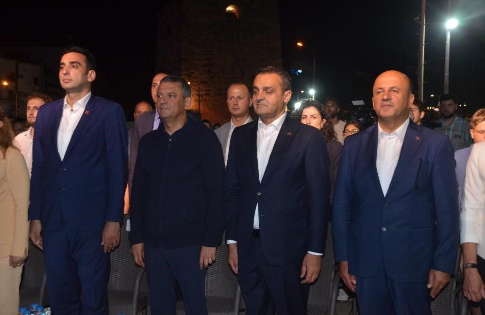 CHP Genel Başkanı Özgür Özel, Sinop’ta katıldığı 2025-2026 balık avı