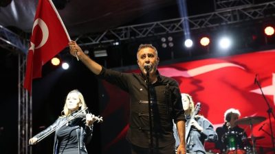 DENİZLİ (İHA) – Denizli’de Çivril Belediyesi tarafından düzenlenen 27. Uluslararası