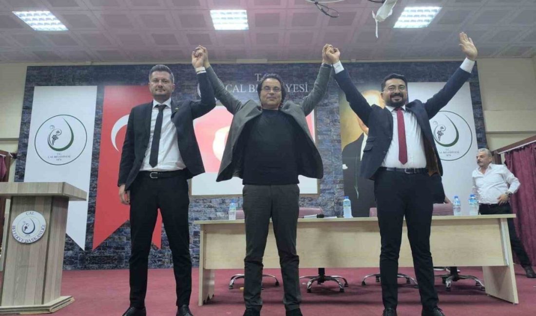 Cumhuriyet Halk Partisi (CHP) Çal İlçe Kongresinde il yönetimi ve