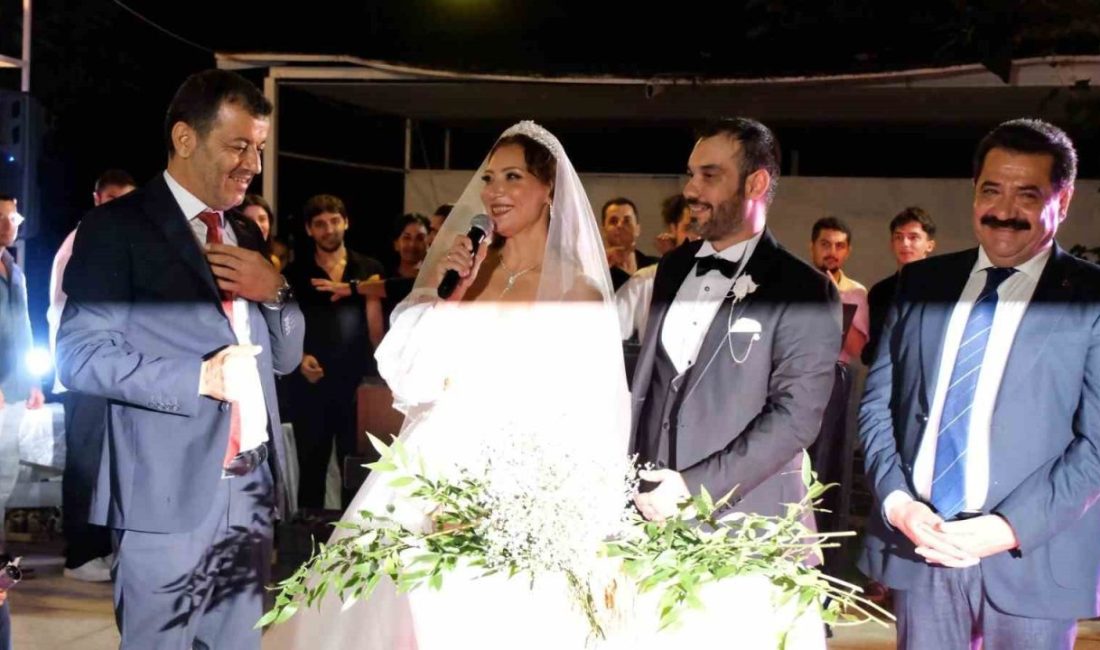 Denizlili gazetecilerin mutlu günü Denizlili gazeteci Mehtap Koç ile Derviş Can Deda, görkemli düğün