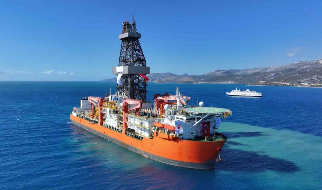 Enerji ve Tabii Kaynaklar Bakanı Alparslan Bayraktar, Türk filosuna katılan