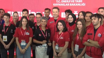 Enerji ve Tabii Kaynaklar Bakanı Alparslan Bayraktar, TEKNOFEST’te Bakanlığın standını