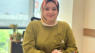 Ergenlik dönemi, ebeveynler ve çocuklar arasındaki iletişim bağını en çok