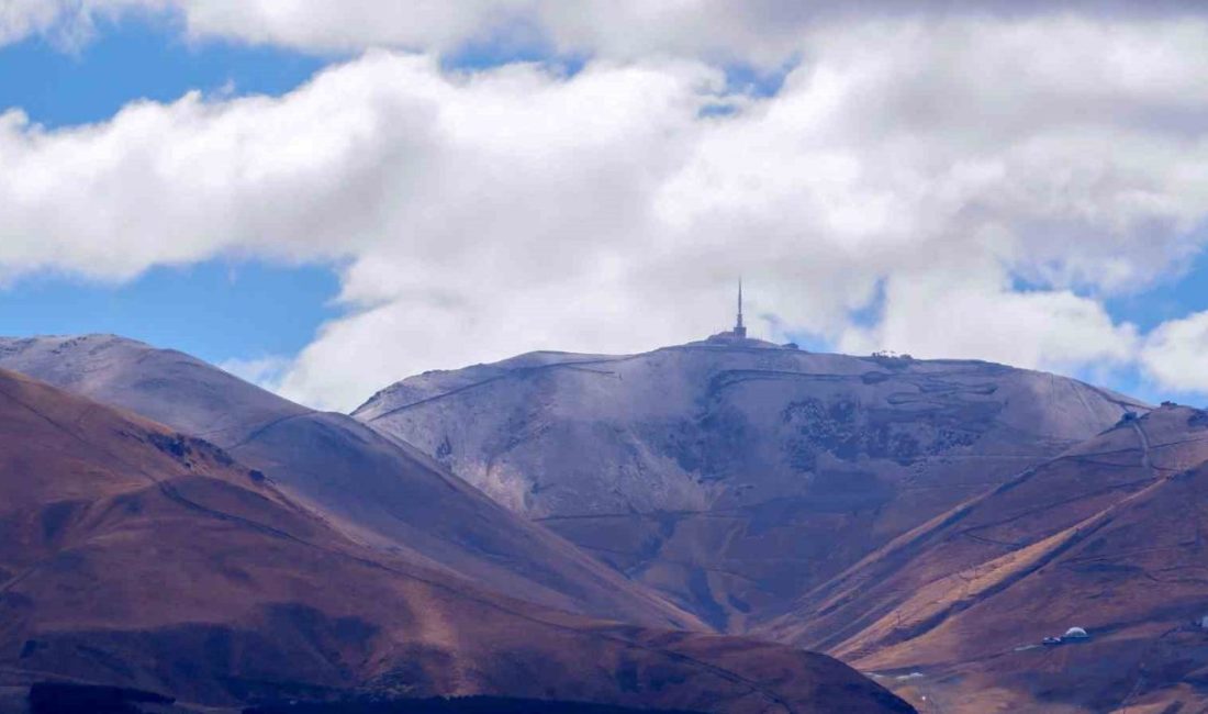 Soğuk havası ile tanınan Erzurum’da, termometreler yüksek kesimlerde ve gece