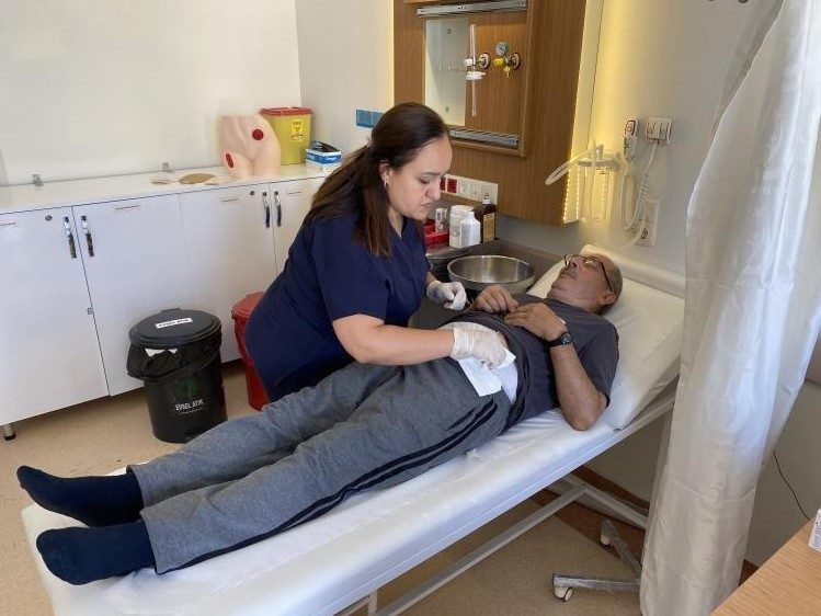 Eskişehir’de sadece Yunus Emre Devlet Hastanesi’nde bulunan Stoma Yara Bakım