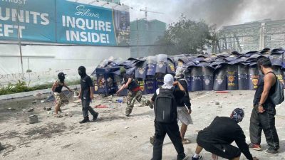 Filipinler’in başkenti Manila’da on binden fazla kişi, hükümetin sel kontrol