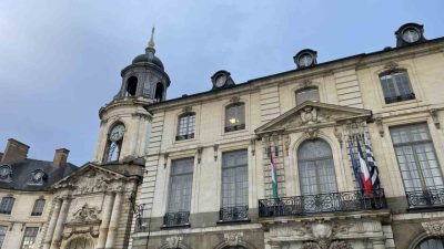 Fransa’nın Filistin Devleti’ni resmen tanınması beklenirken, ülke genelinde 52 belediye