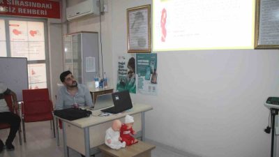 Mardin’in Midyat İlçe Devlet Hastanesi gebe okulunda hamilelikte ağız ve