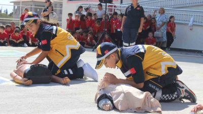 “Sağlıklı Çocuk, Sağlıklı Gelecek Programı” çerçevesinde Kırklareli’nde eğitim alan ilkokul