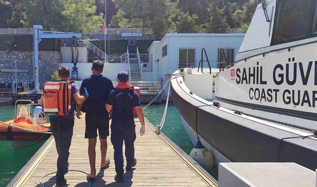 Muğla’nın Fethiye ilçesi açıklarında seyreden gezi teknesinde rahatsızlanan vatandaş için