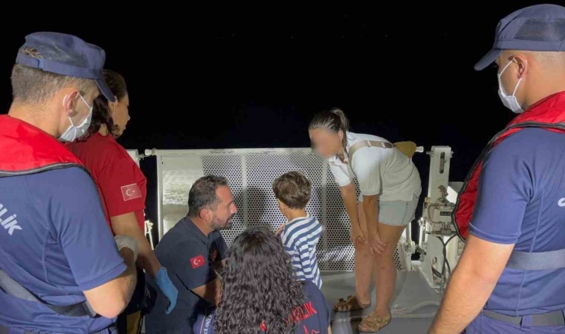 Muğla’nın Fethiye ilçesi açıklarında seyreden gezi teknesinde yaralanan çocuk için