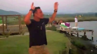 Muğla’nın Akyaka ilçesinde uçurtma sörfü okulu bulunan ve sık sık