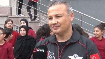 İlk Türk Astronot Alper Gezeravcı, yeni eğitim öğretim yılının ilk