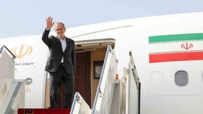 İran Cumhurbaşkanı Mesud Pezeşkiyan açıklamasında, “ABD tüm zenginleştirilmiş uranyumumuzu onlara