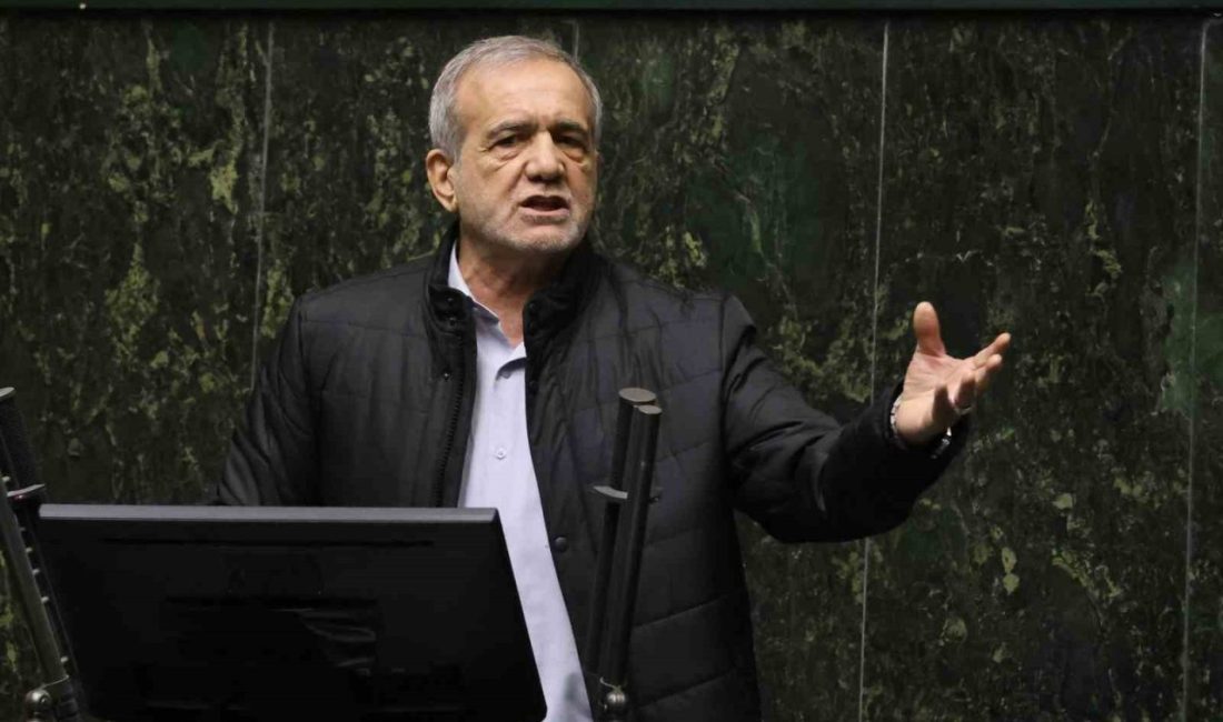 İran Cumhurbaşkanı Mesud Pezeşkiyan, İngiltere, Fransa ve Almanya’nın “Snapback” (tetik)