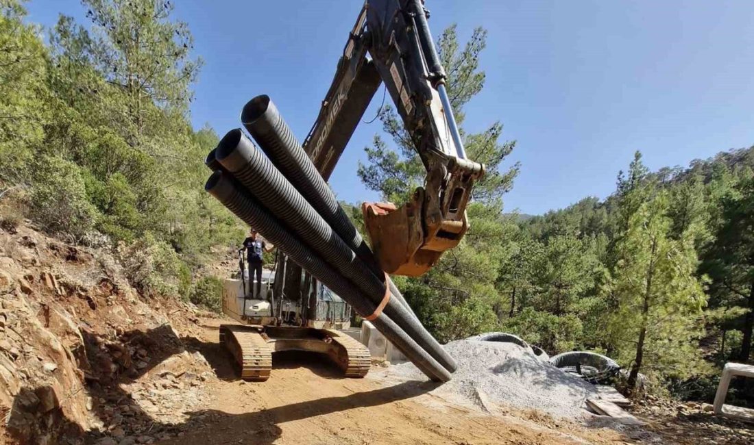 Muğla Büyükşehir Belediyesi MUSKİ ekipleri Menteşe İlçesinde su yetersizliği nedeniyle