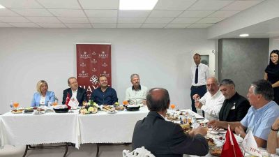 Hayat Hastaneler Grubu Yönetim Kurulu Başkanı Uzm. Dr. Ahmet Özkul,