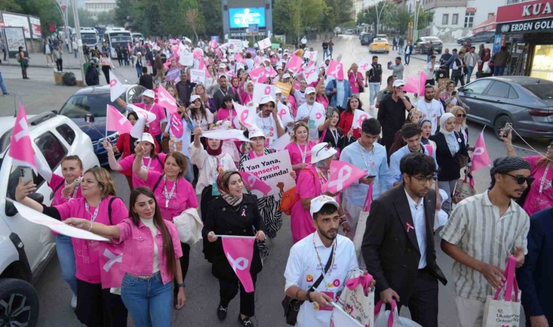 Muş’ta “12. Uluslararası Onkoloji Günleri” kapsamında gönüllüler ve akademisyenler, kansere