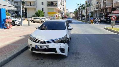Antalya’nın Manavgat ilçesine otomobille motosikletin çarpması sonucunda meydana gelen kazada