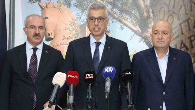 Çanakkale’ye bir takım temaslarda bulunmak üzere gelen Sağlık Bakanı Prof.