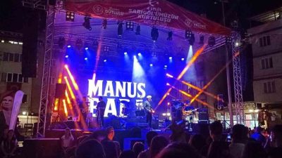 Sarıgöl’ün düşman işgalinden kurtuluşunun 103. yılı kutlamaları kapsamında sahne alan