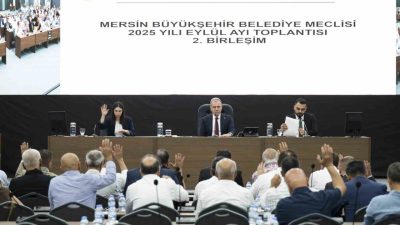 Mersin Büyükşehir Belediye Başkanı Vahap Seçer, yaptıkları çalışmaları sadece belediye