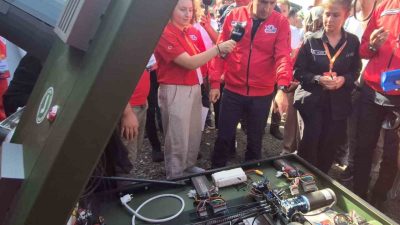 Tekirdağ’da düzenlenen İnsansız Kara Araçları Yarışması’na katılarak yarışan araçları tek