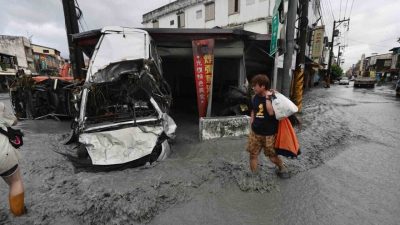 Tayvan’da etkili olan Ragasa Tayfunu’nun getirdiği şiddetli yağışların ardından Matai’an