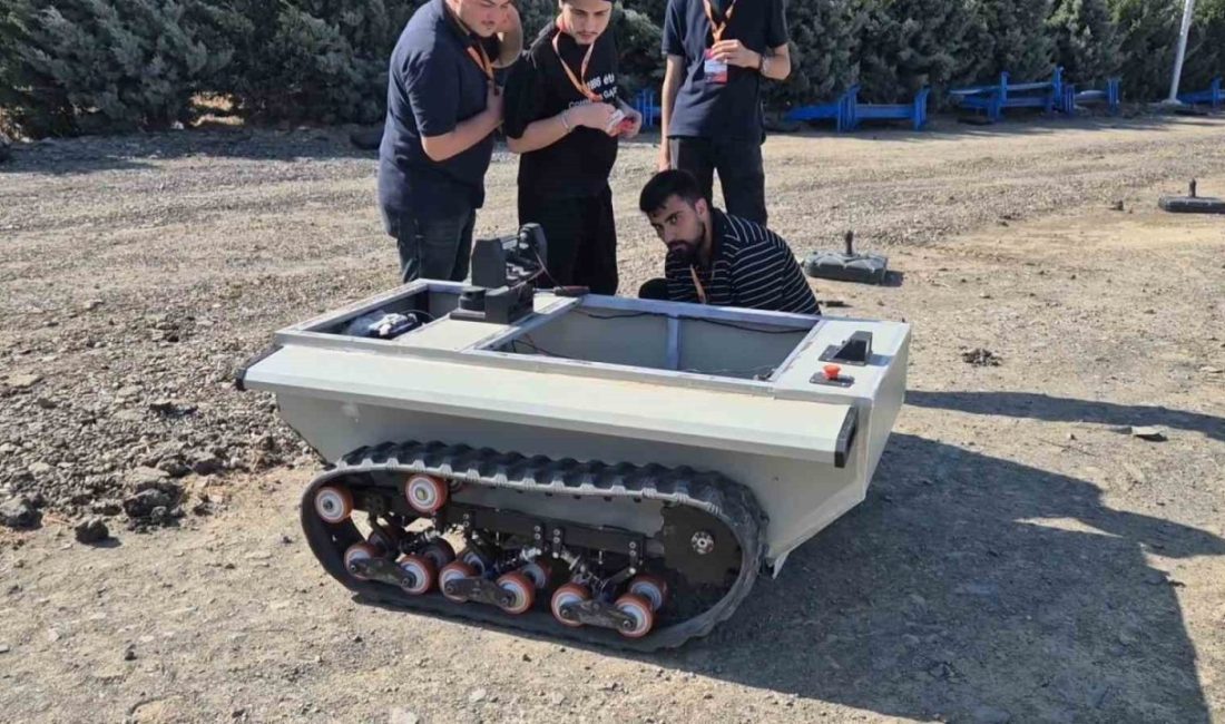 Tekirdağ’ın Süleymanpaşa ilçesinde düzenlenen Teknofest İnsansız Kara Aracı (İKA) Yarışları