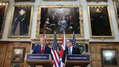 ABD Başkanı Donald Trump, İngiltere Başbakanı Keir Starmer ile gerçekleştirdiği