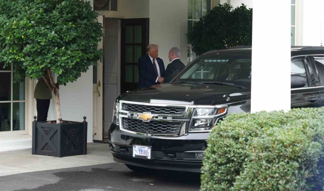 ABD Başkanı Donald Trump, İsrail Başbakanı Binyamin Netanyahu ile Beyaz