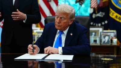 ABD Başkanı Donald Trump, yüksek vasıflı işçilere verilen “H-1B” çalışma