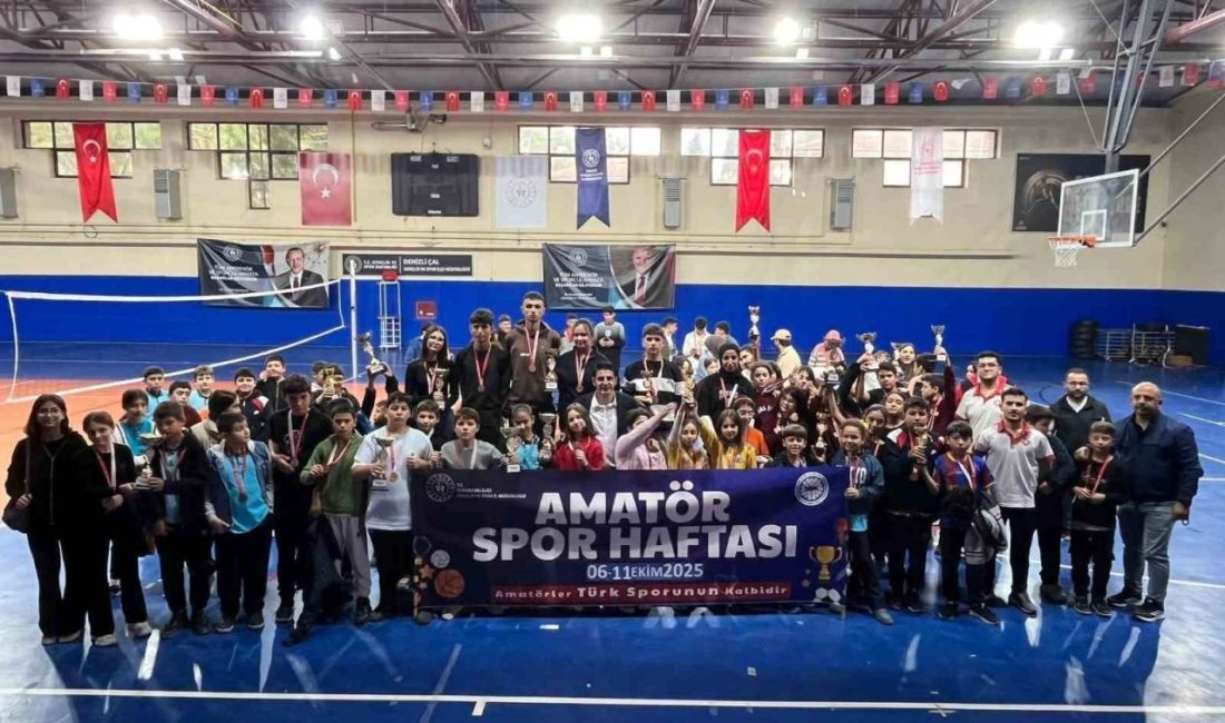 Denizli’de Amatör Spor Haftası kapsamında Çal Gençlik ve Spor İlçe