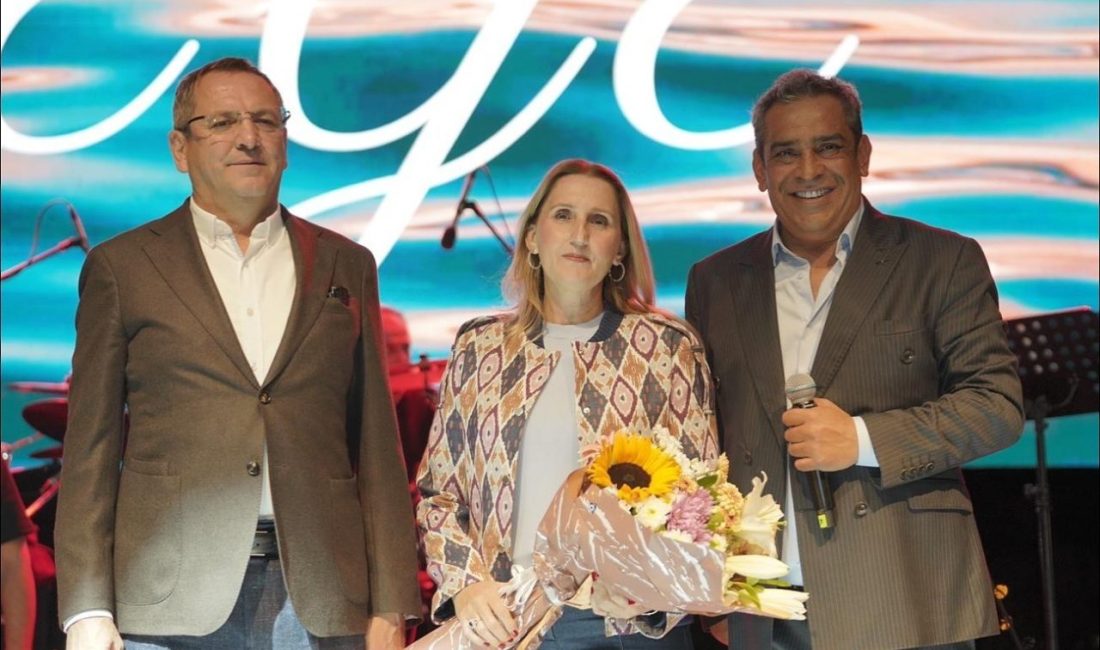 20. Ayvalık Uluslararası Zeytin Hasat ve Turizm Festivali’nde “Ege” rüzgârı esti Balıkesir’in Ayvalık ilçesinde düzenlenen 20. Ayvalık Uluslararası Zeytin Hasat ve