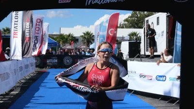 Balıkesir’in Ayvalık ilçesi; Sarımsaklı sahilinde düzenlenen 2025 Ayvalık Triatlonu Türkiye