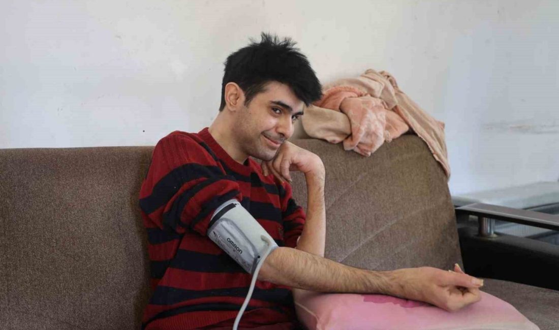 Hatay’da 3 yıla yakın süredir evden çıkmayarak sadece telefonla ve