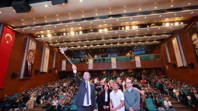 Gençlik ve Spor Bakanlığı tarafından düzenlenen “30 Altı Gençlik Zirvesi”,