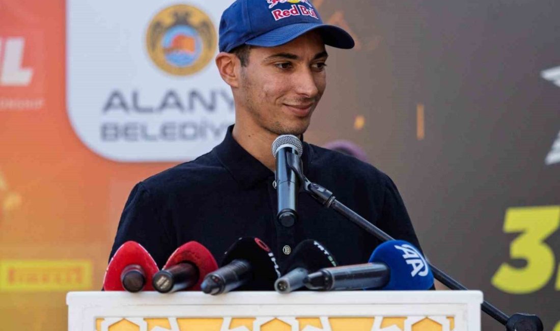 Dünya Superbike Şampiyonası’nda (WSBK) sezonu zirvede tamamlayarak kariyerinin üçüncü dünya