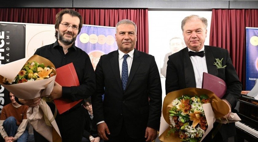 Eskişehir’de bulunan Anadolu Üniversitesi’nde ’5. Uluslararası Piyano Günleri’nin kapanış konseri