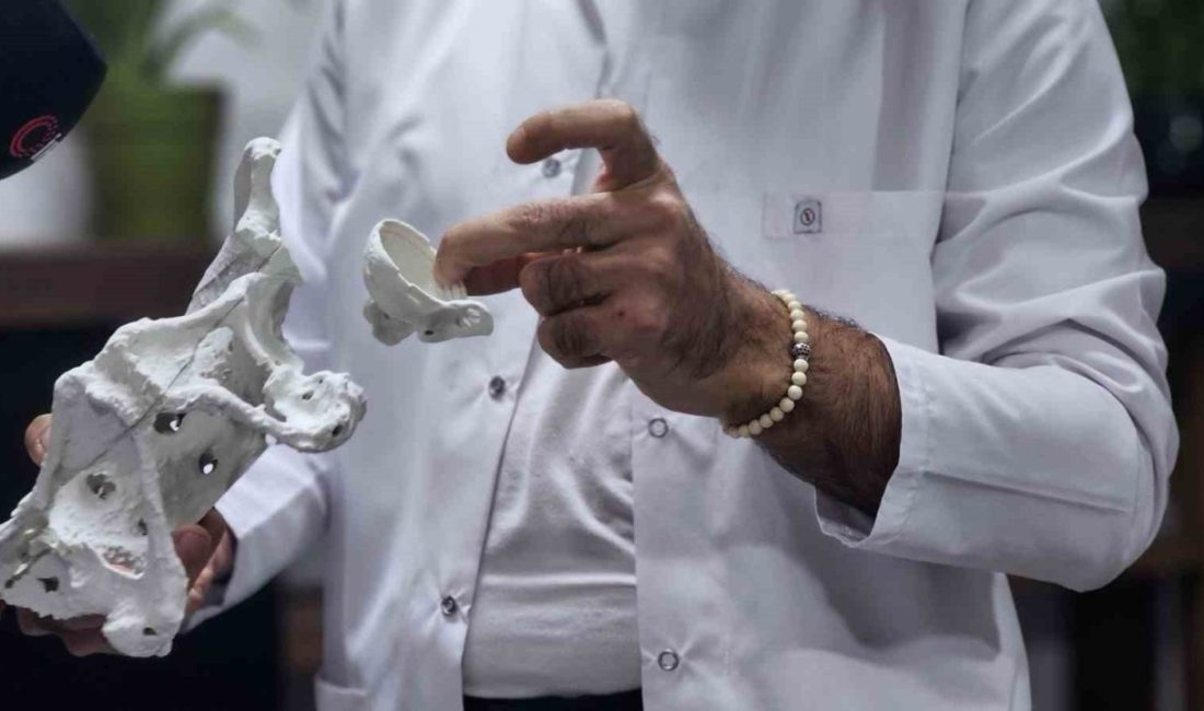 Zonguldak’ın Ereğli ilçesinde 60 yaşındaki bir kadın hastaya, 3D yazıcı