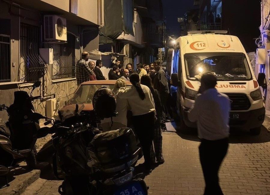 70 yaşındaki kocasının kurşunlarıyla hasta yatağında can verdi İzmir’in Bornova ilçesinde bir kişi, tartıştığı yatalak eşini silahla vurarak