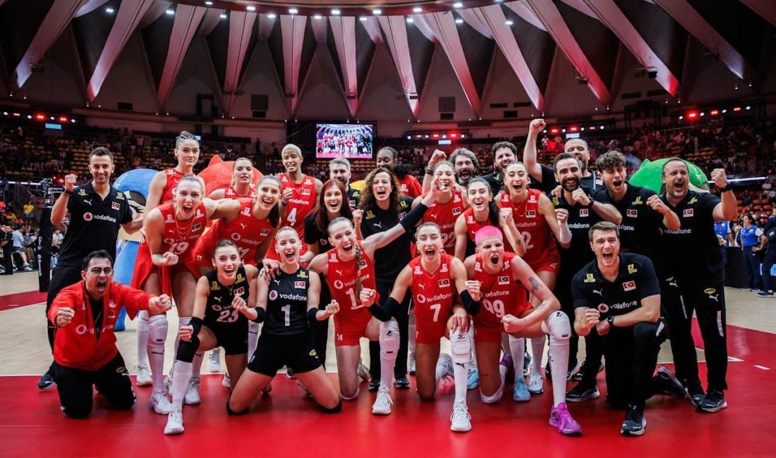 A Milli Kadın Voleybol Takımı ile A Milli Erkek Voleybol