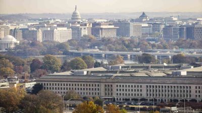 ABD’de Savunma Bakanlığı’ndan (Pentagon) gelişmeleri takip eden yaklaşık 30 basın