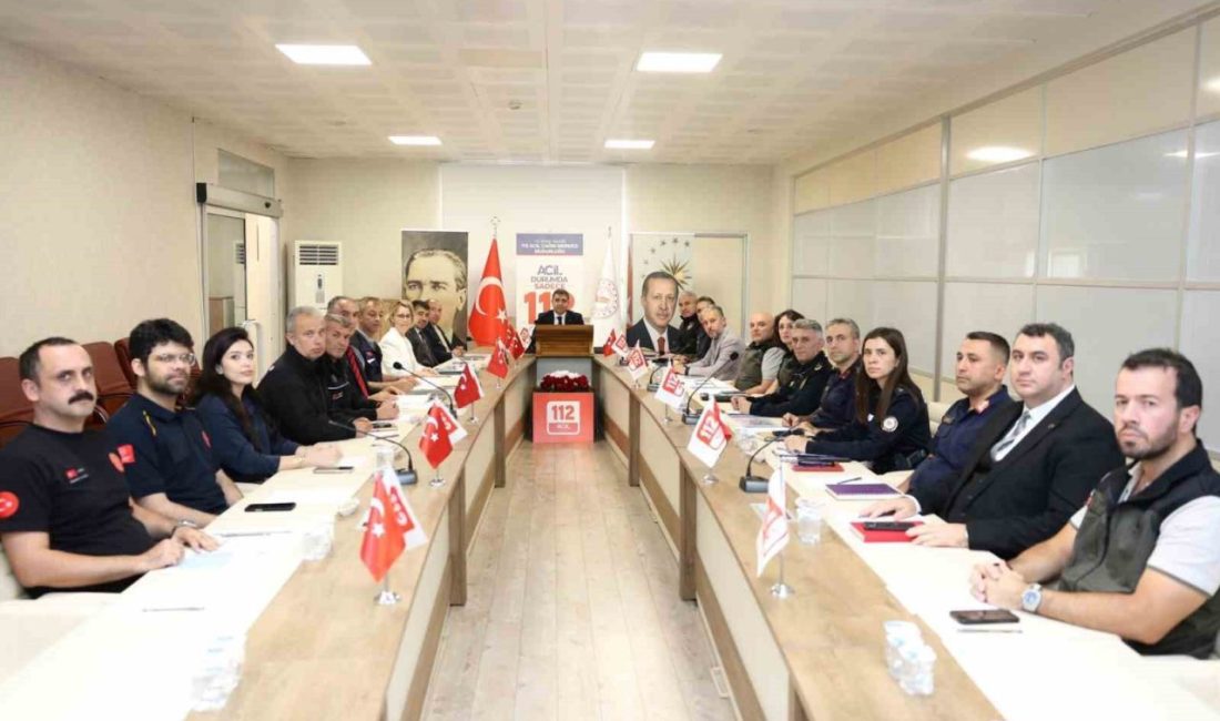 DÜZCE (İHA) – 112 Acil Çağrı Merkezi Müdürlüğü Toplantı Salonu’nda