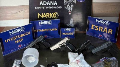 Adana’da narkotik polislerinin uyuşturucu satıcılarına yönelik düzenlediği operasyonda gözaltına alınan