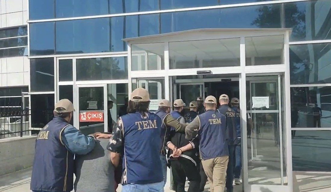 Adıyaman’da terör örgütü DEAŞ’a yönelik düzenlenen operasyonda gözaltına alınan 7