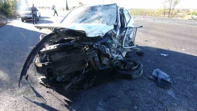 Adıyaman’da, iki otomobilin kafa kafaya çarpışması sonucu meydana gelen feci