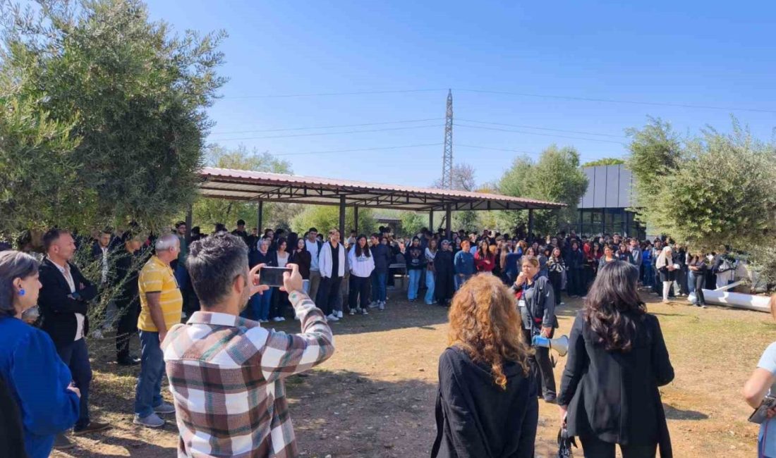 ADÜ’de deprem tatbikatı Adnan Menderes Üniversitesi Yabancı Diller Yüksekokulunda, İş Sağlığı ve Güvenliği